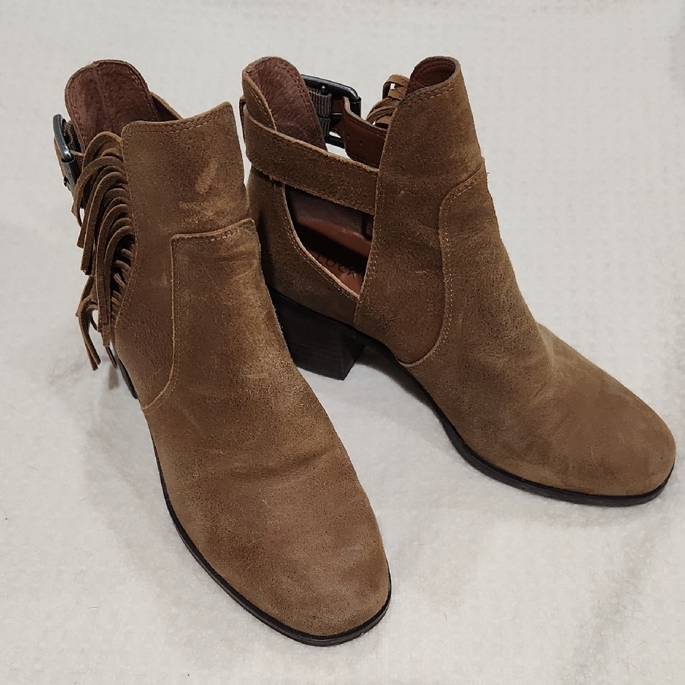 Lucky Brand Tan Suede Ankle Booties with Fringe Size 6M